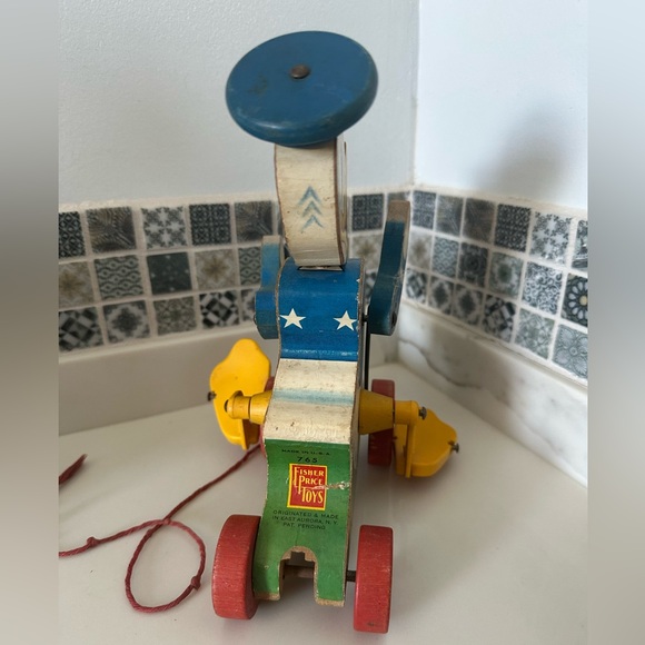 Vintage Donald Duck Fisher Price Wooden Pull Toy Exceptional condition for age - Picture 5 of 6